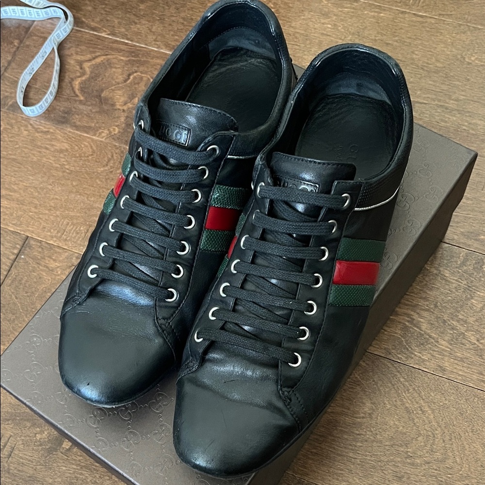 Gucci Black Leather Sneakers with Red and Green Stripes